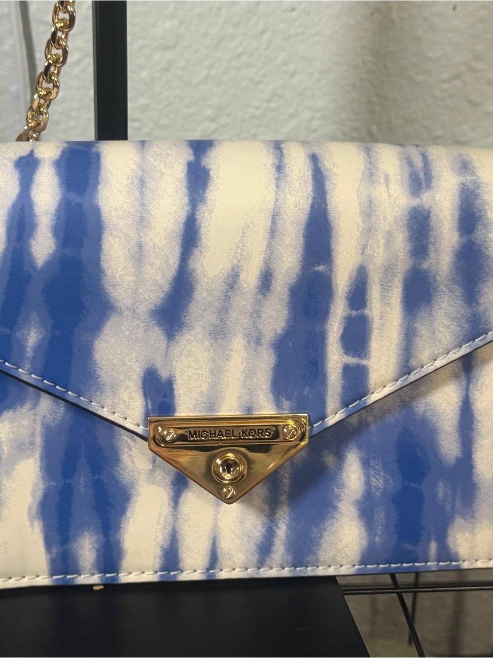 Michael Kors Envelope Clutch Crossbody – Blue & White Tie-Dye - Picture 3 of 12